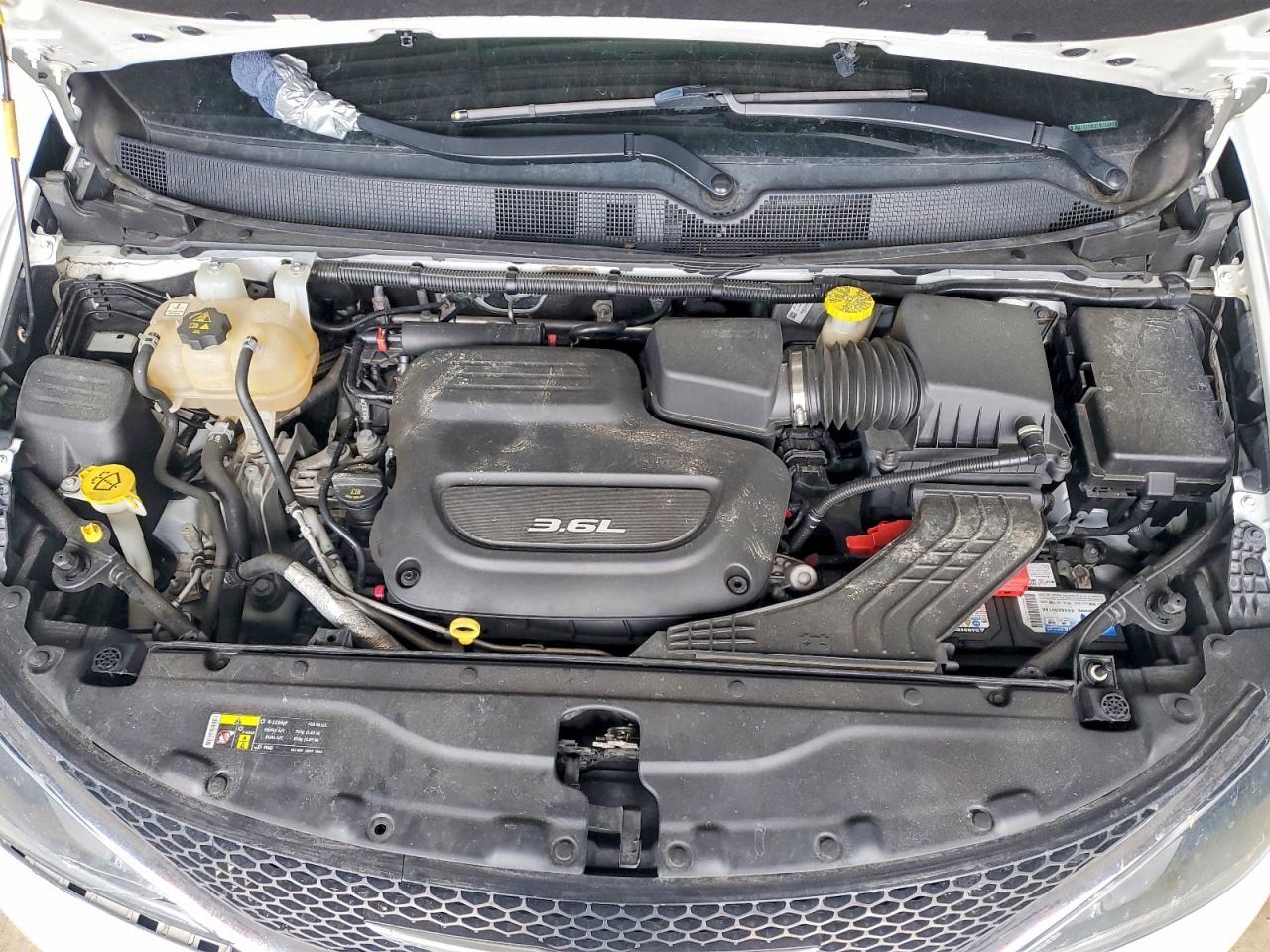2017 Chrysler Pacifica Touring l