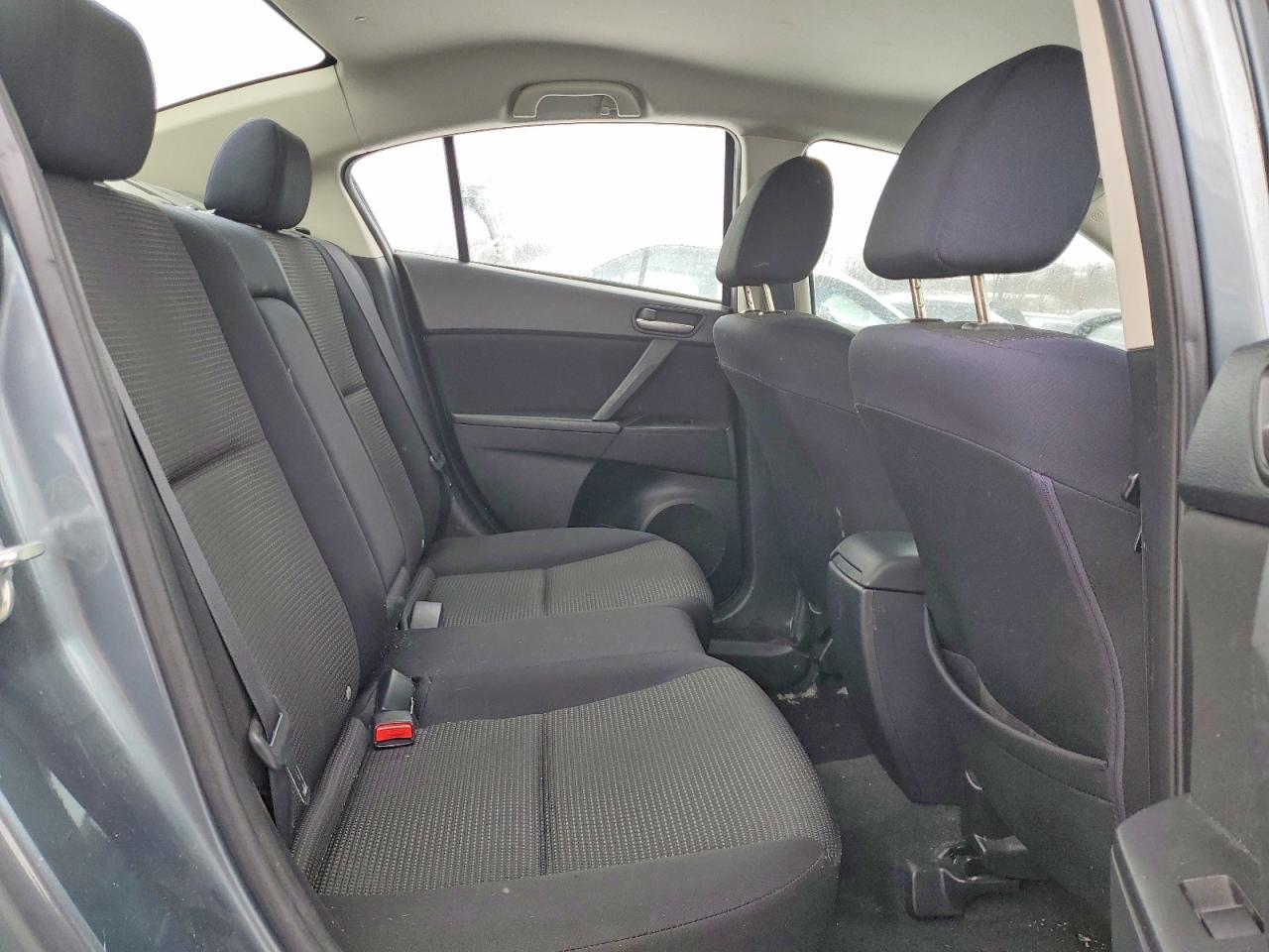 2012 Mazda 3 I