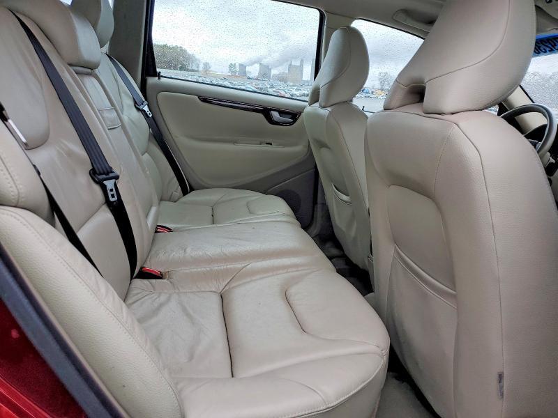 2005 Volv V70