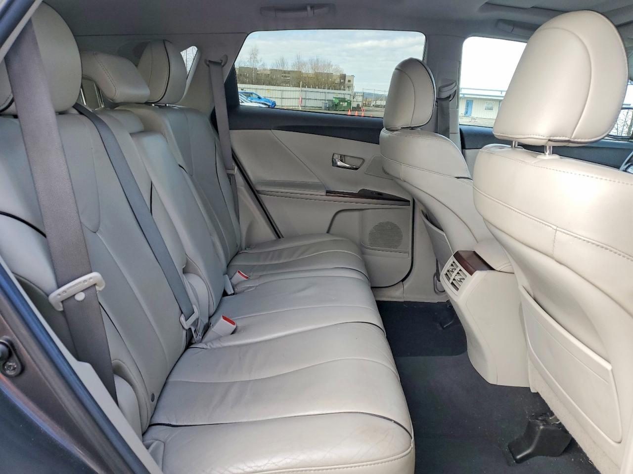 2012 Toyota Venza le
