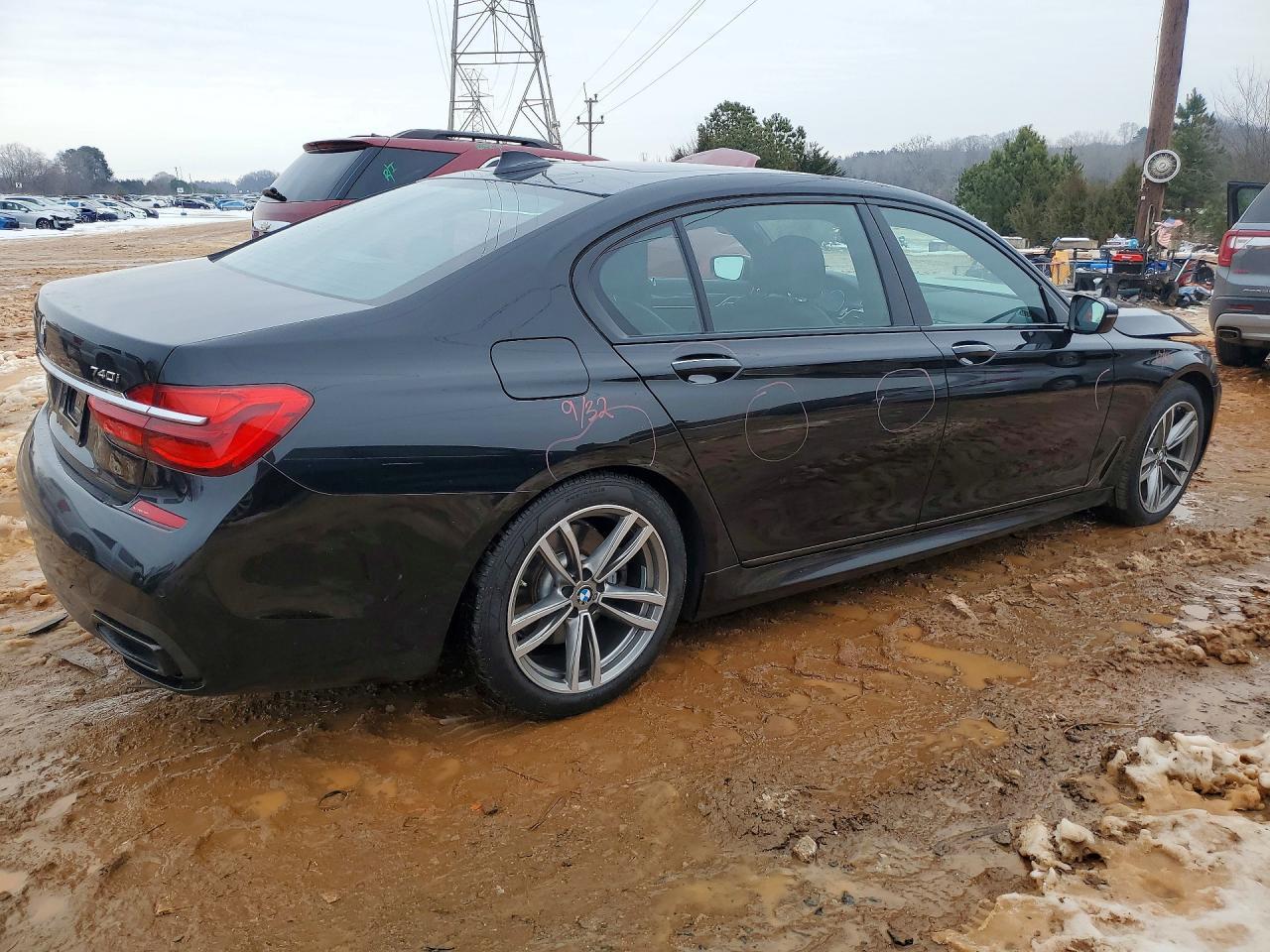 2019 BMW 740 i