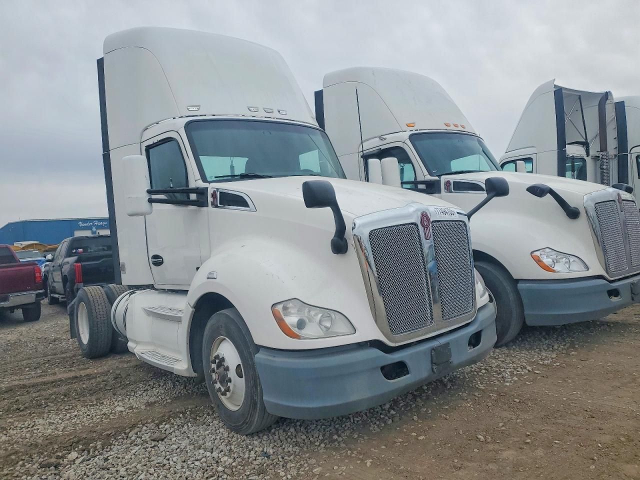 2015 Kenworth T680 Semi Truck