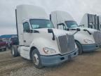 2015 Kenworth T680 Semi Truck