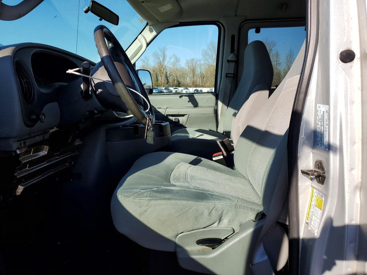 2006 Ford Econoline E350 Super Duty Wagon