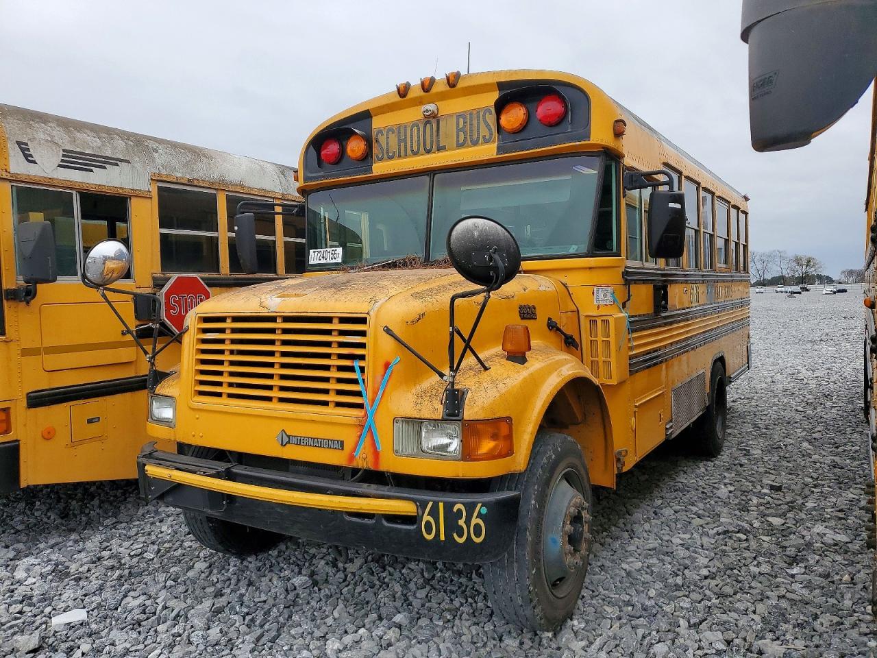2000 International 3000 3800-School Bus
