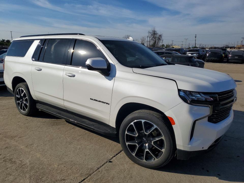 2023 Chevrolet Suburban C1500 rst