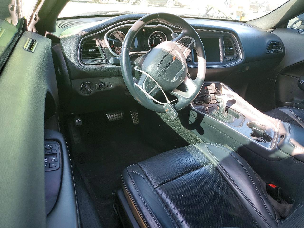 2015 Dodge Challenger sxt Plus