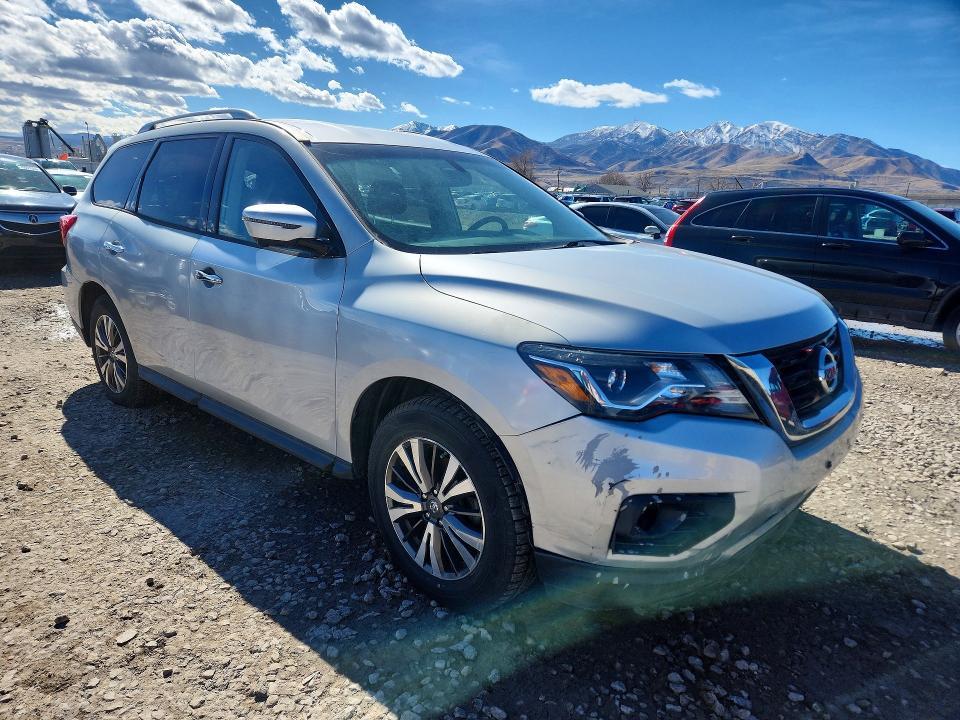 2018 Nissan Pathfinder sl