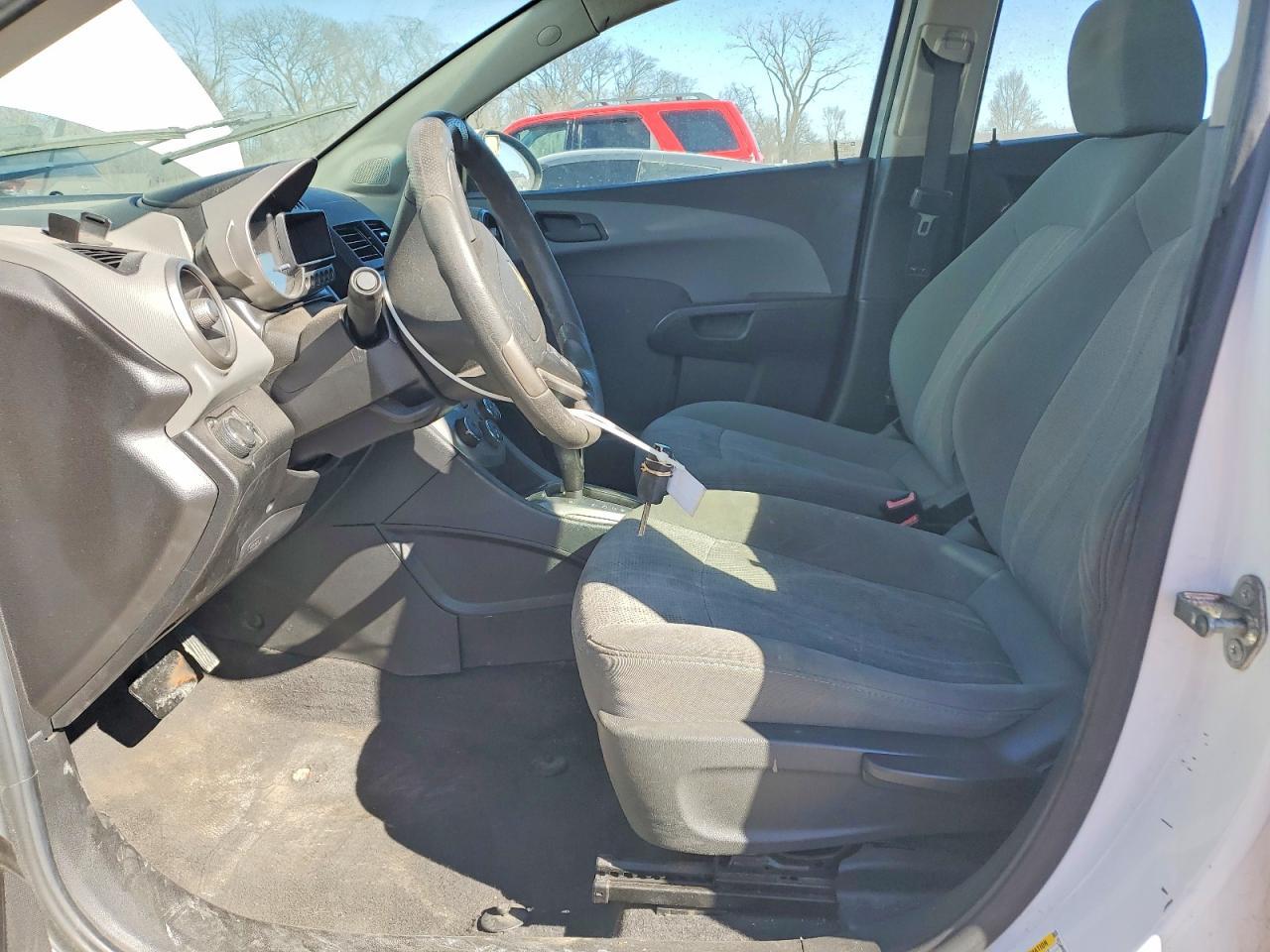 2016 Chevrolet Sonic ls