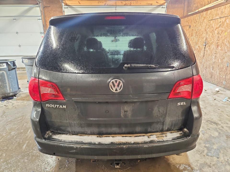 2012 Volkswagen Routan sel Premium