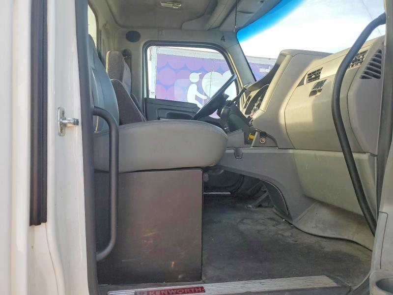 2016 Kenworth T680 Semi Truck