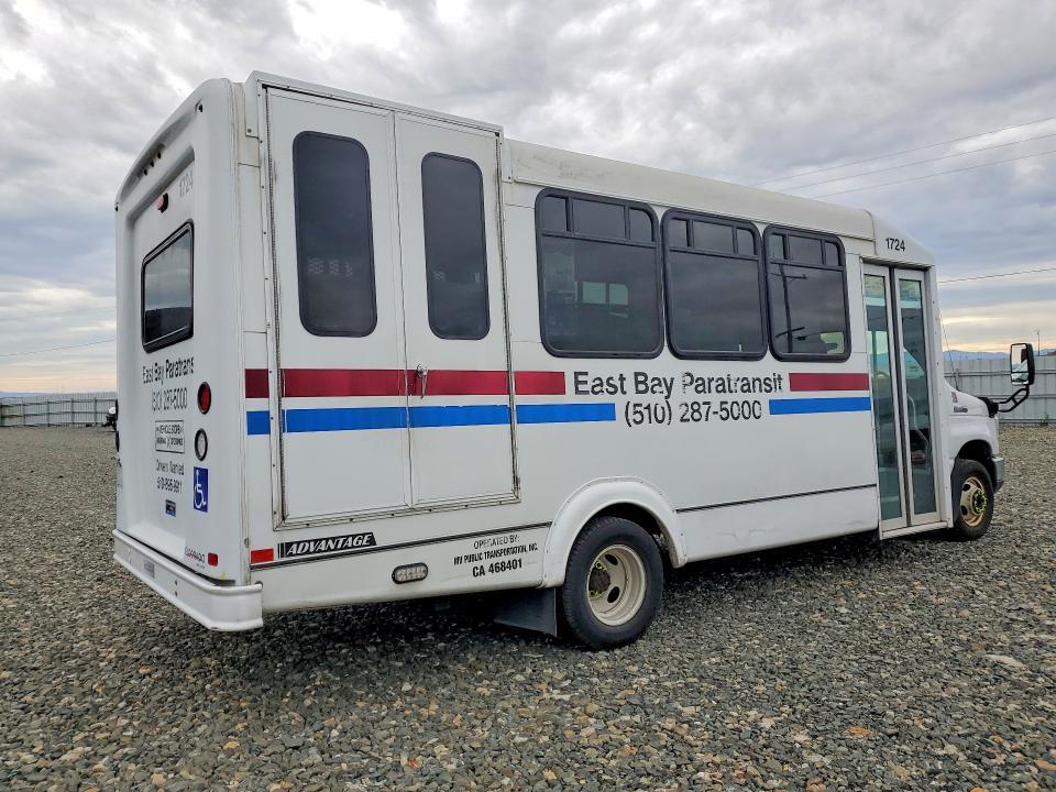2017 Ford E450 Shuttle bus