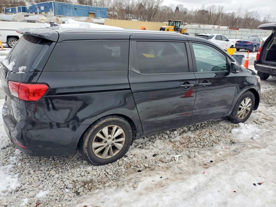 2016 KIA Sedona lx
