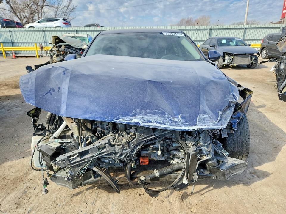 2022 Niss Altima 2.5 s