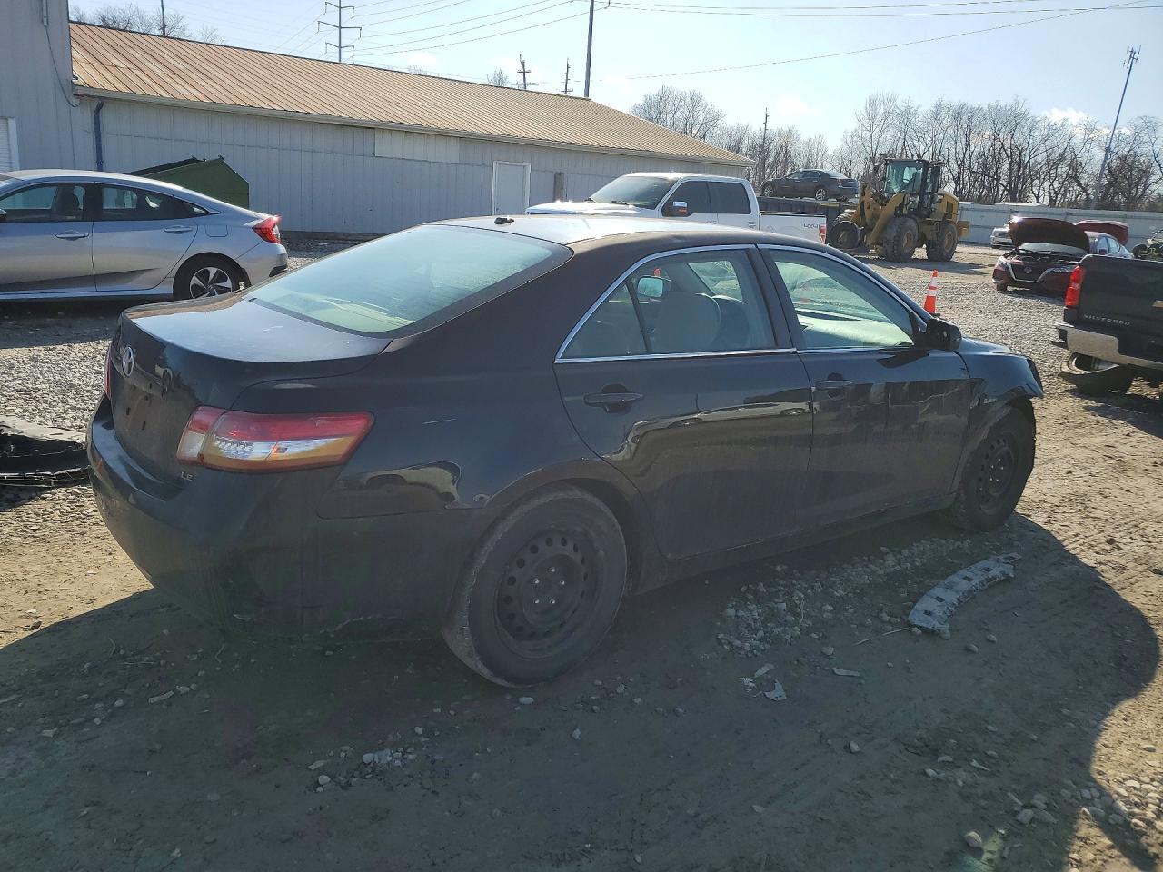 2011 Toyota Camry le