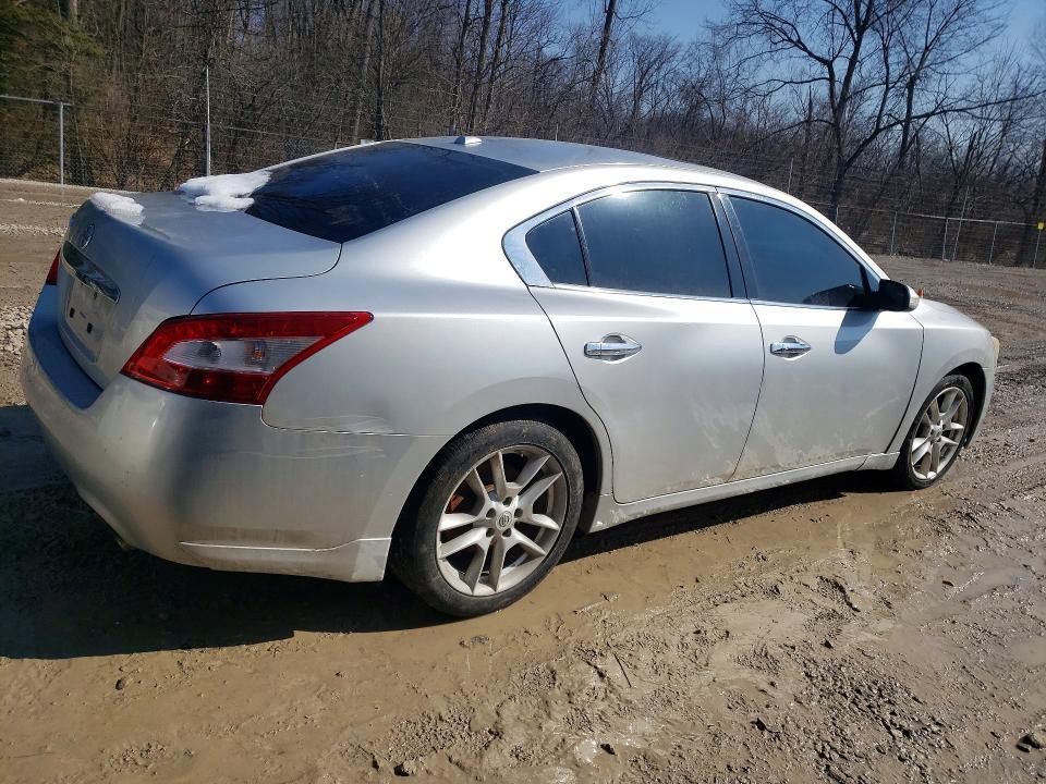 2010 Nissan Maxima 3.5 s