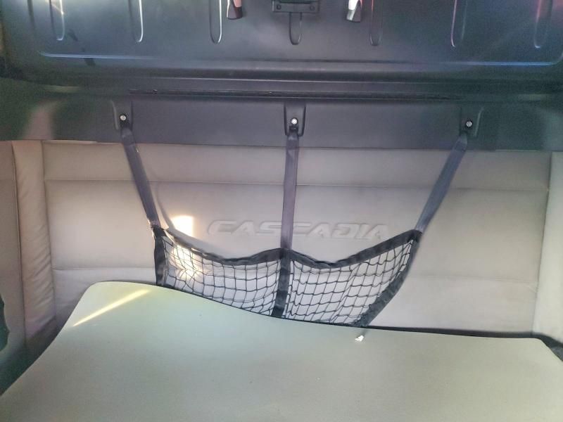 2019 Freigliner Cascadia 126