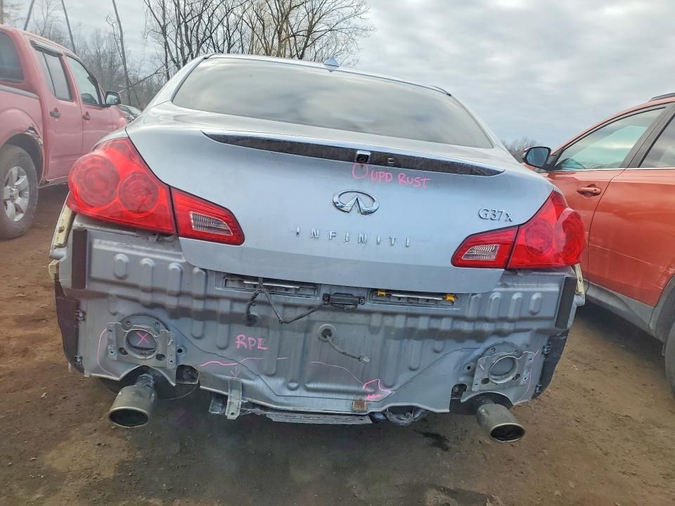 2013 Infiniti G37