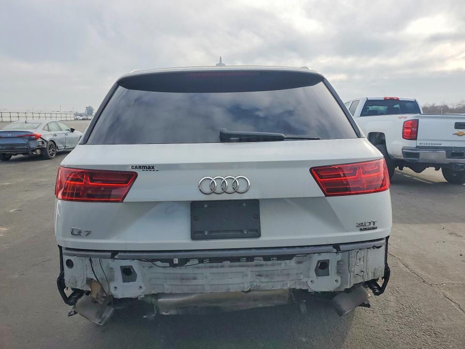 2018 Audi Q7 Premium Plus