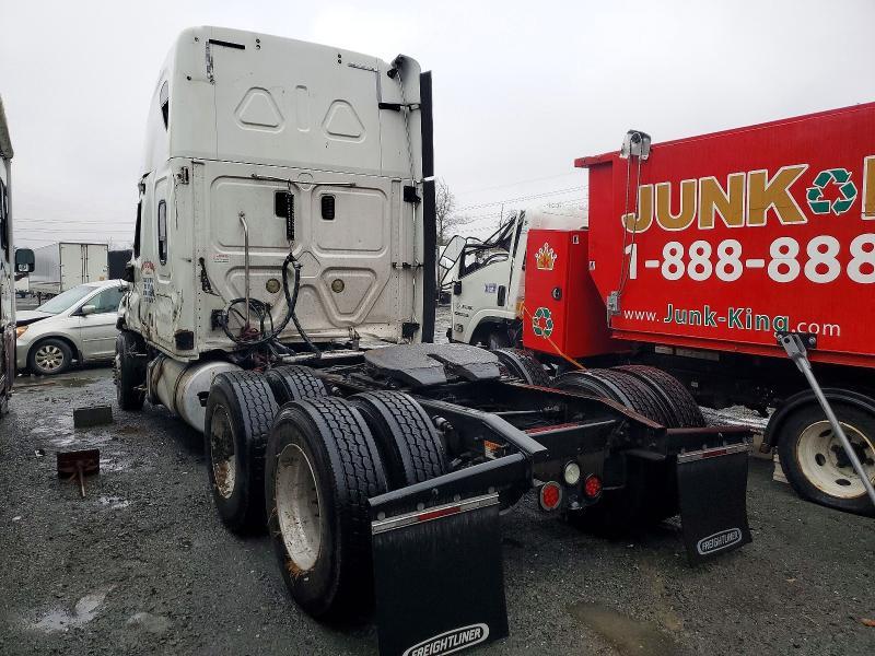 2012 Freigliner 2012 Freightliner Cascadia 1-Semi Truck
