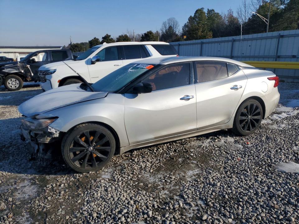 2017 Nissan Maxima