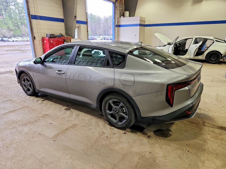 2025 KIA K4 lx