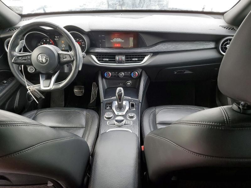 2022 Alfa Romeo Stelvio