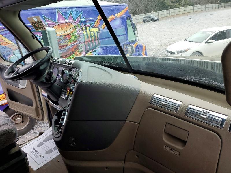 2016 Freightliner Cascadia 125
