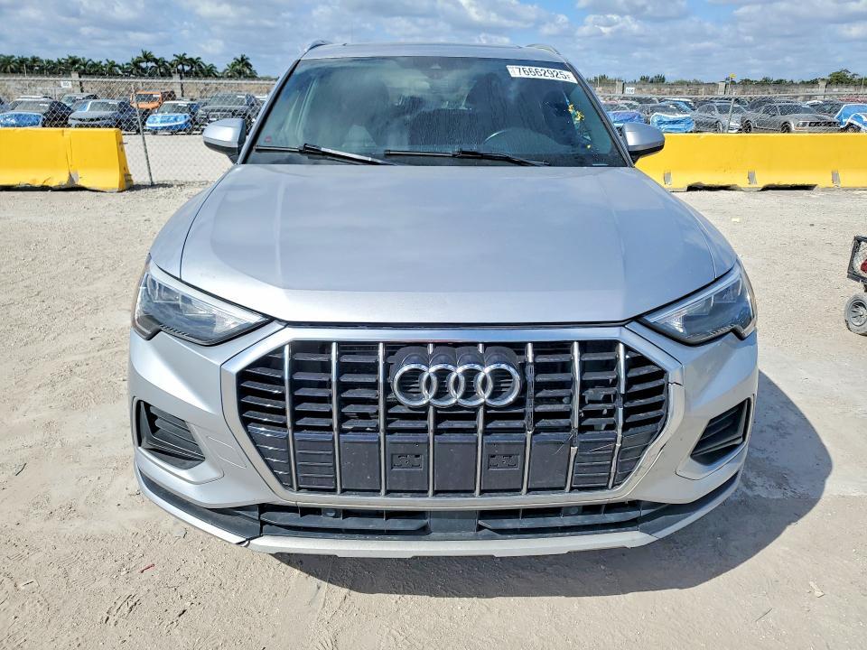 2021 Audi Q3 Premium 40