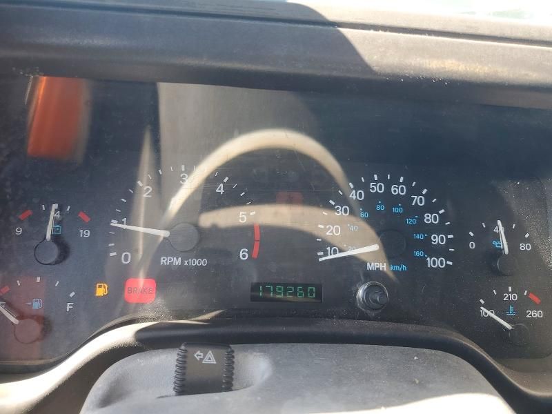 1999 Jeep Wrangler / tj Sahara