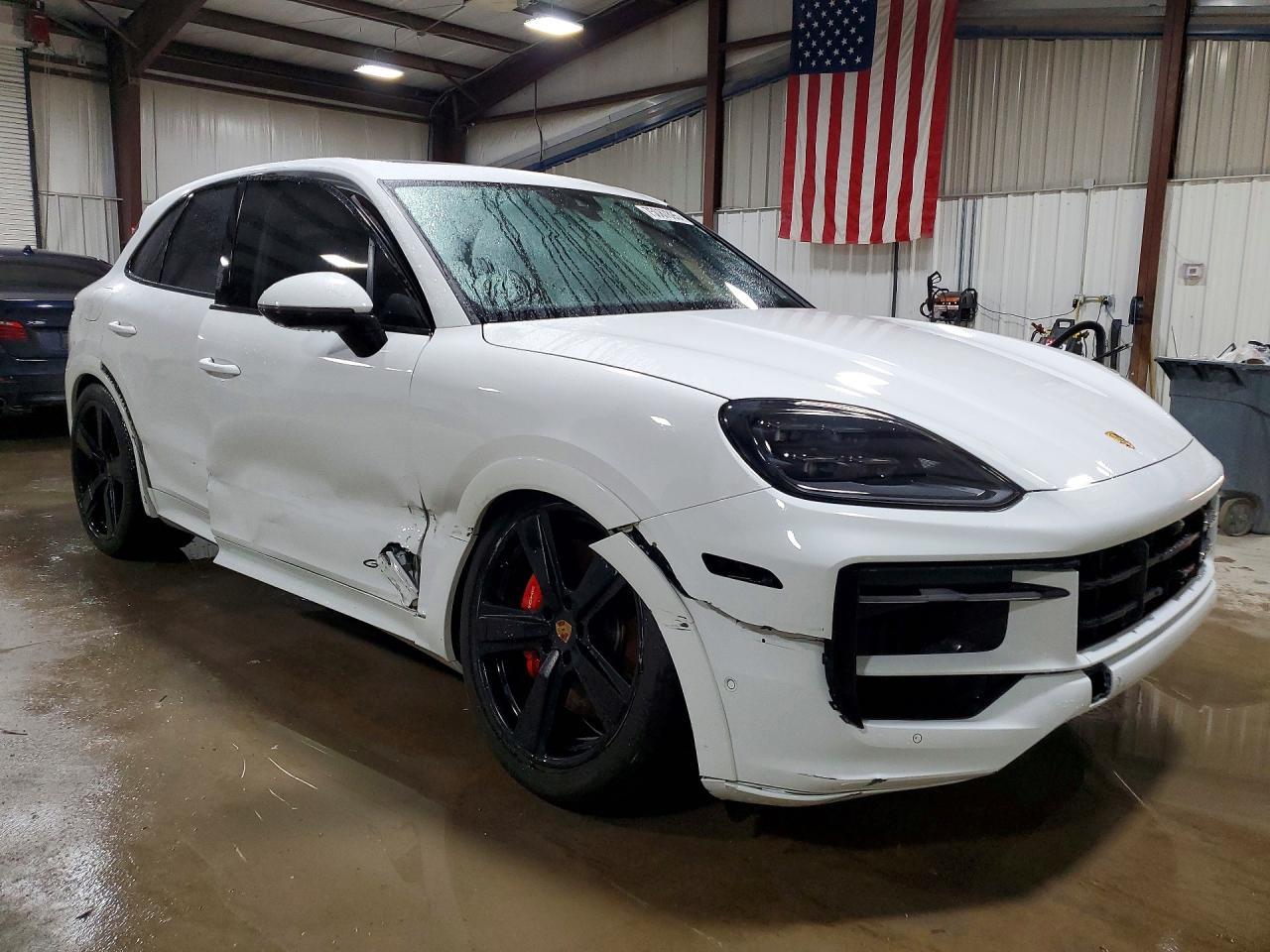 2025 Porsche Cayenne gts