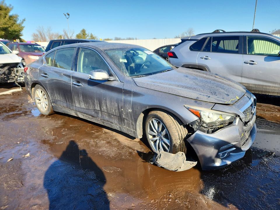 2015 Infiniti Q50 Base