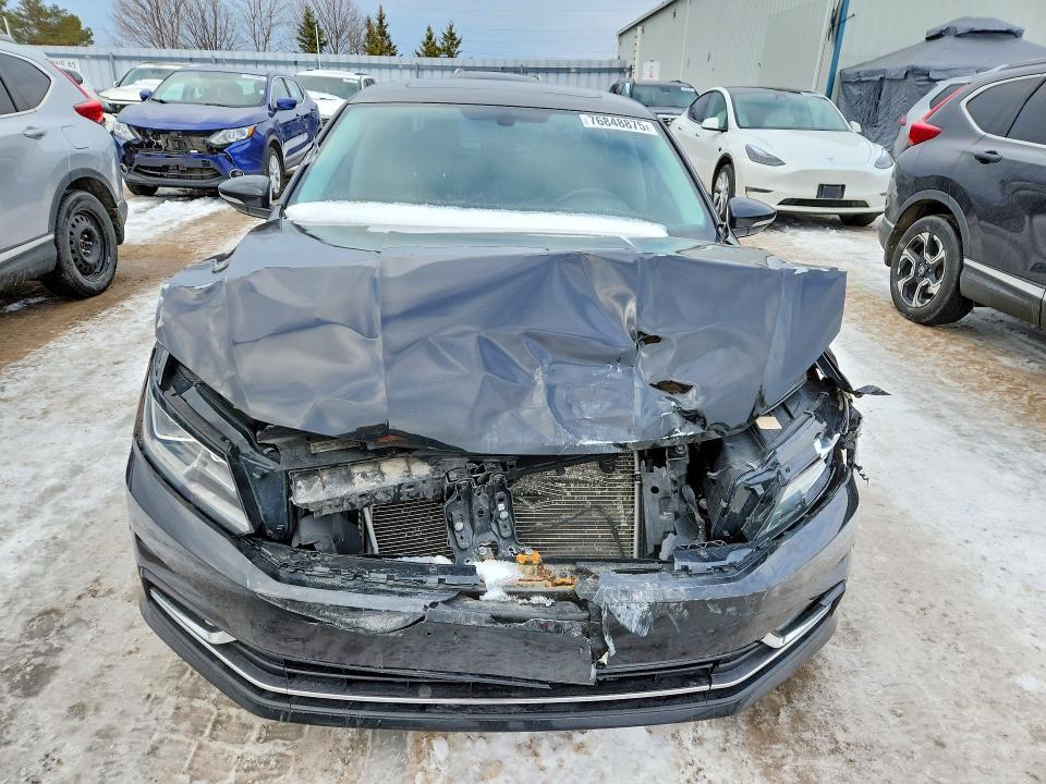 2016 Volkswagen Passat sel