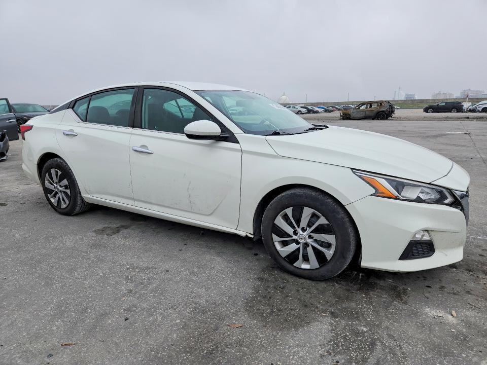 2020 Nissan Altima s