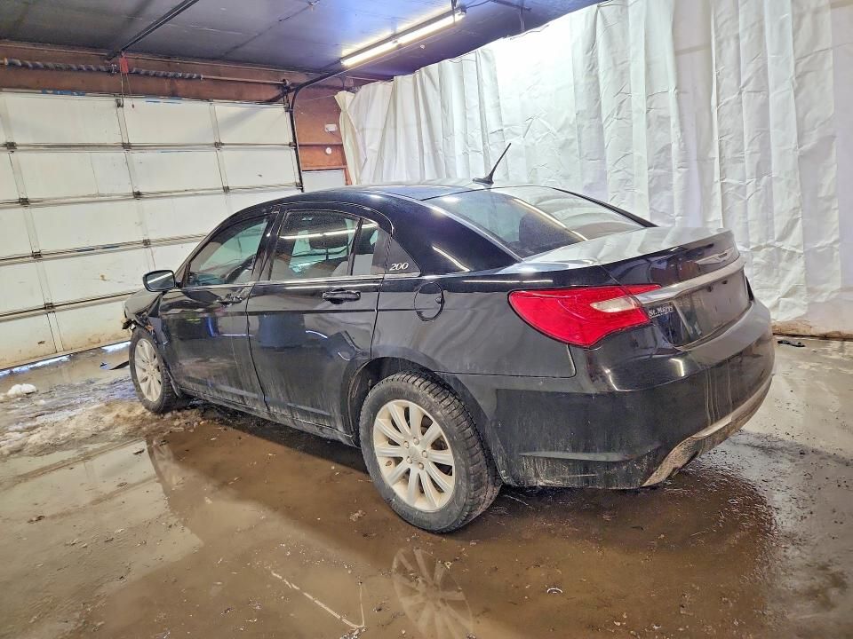 2013 Chrysler 200 Touring