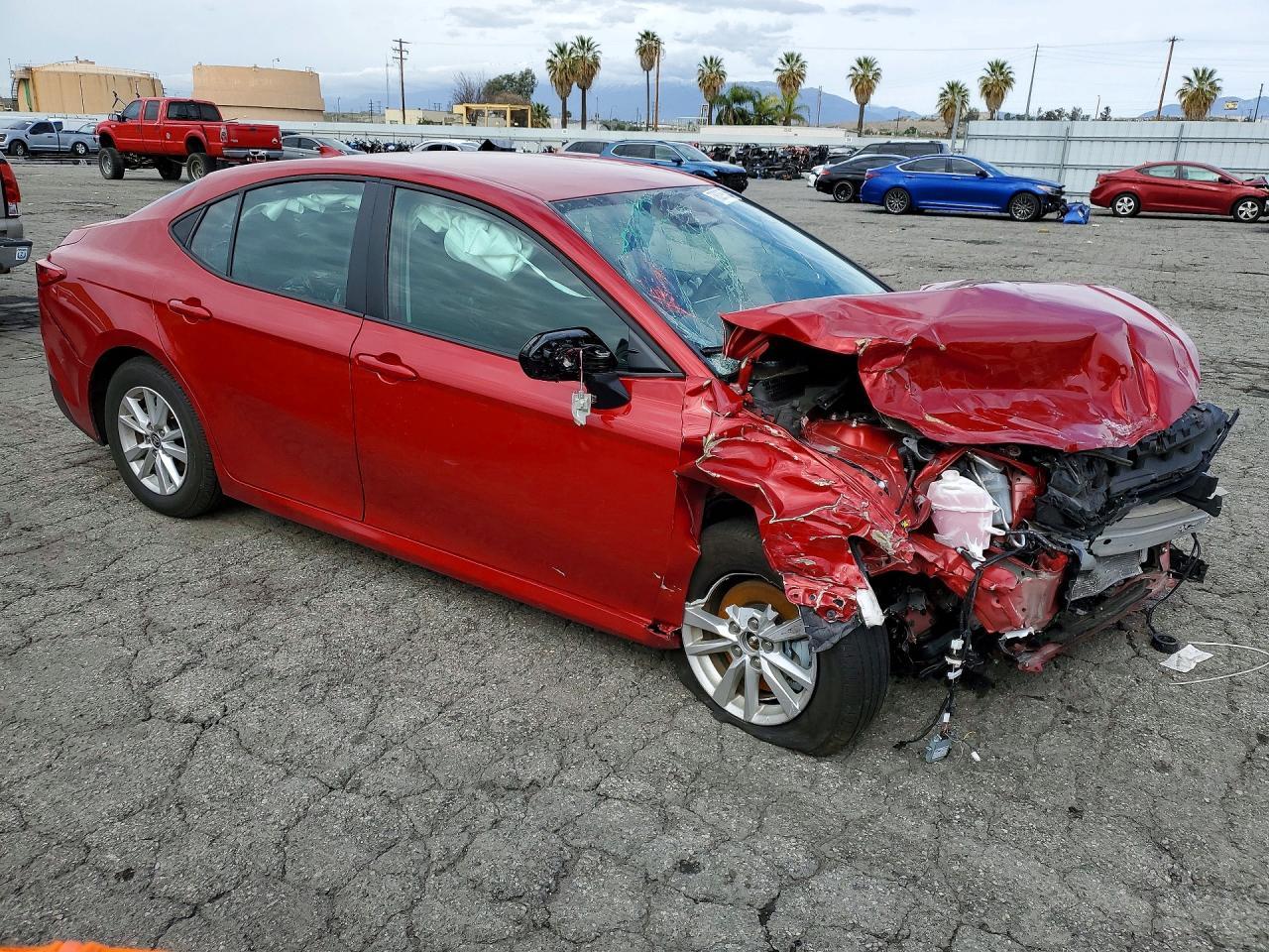 2025 Toyota Camry le