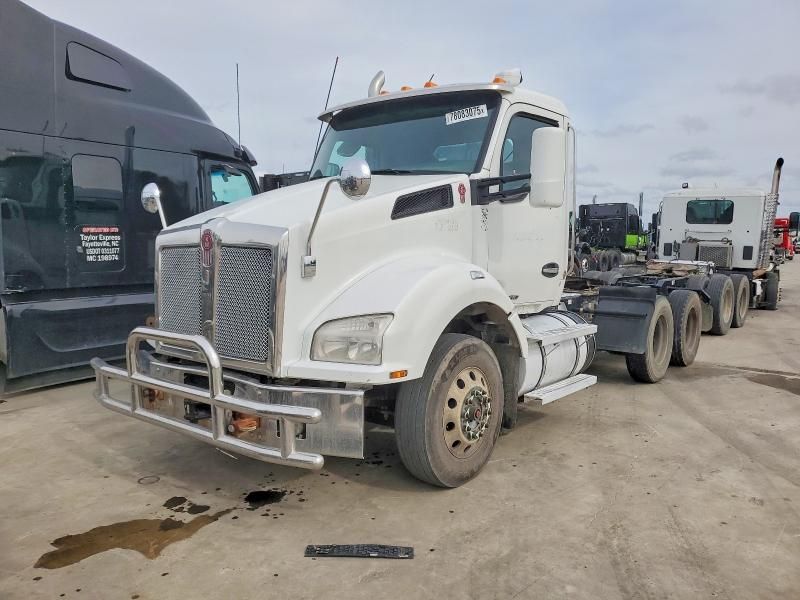 2020 Kenworth T880 Semi Truck