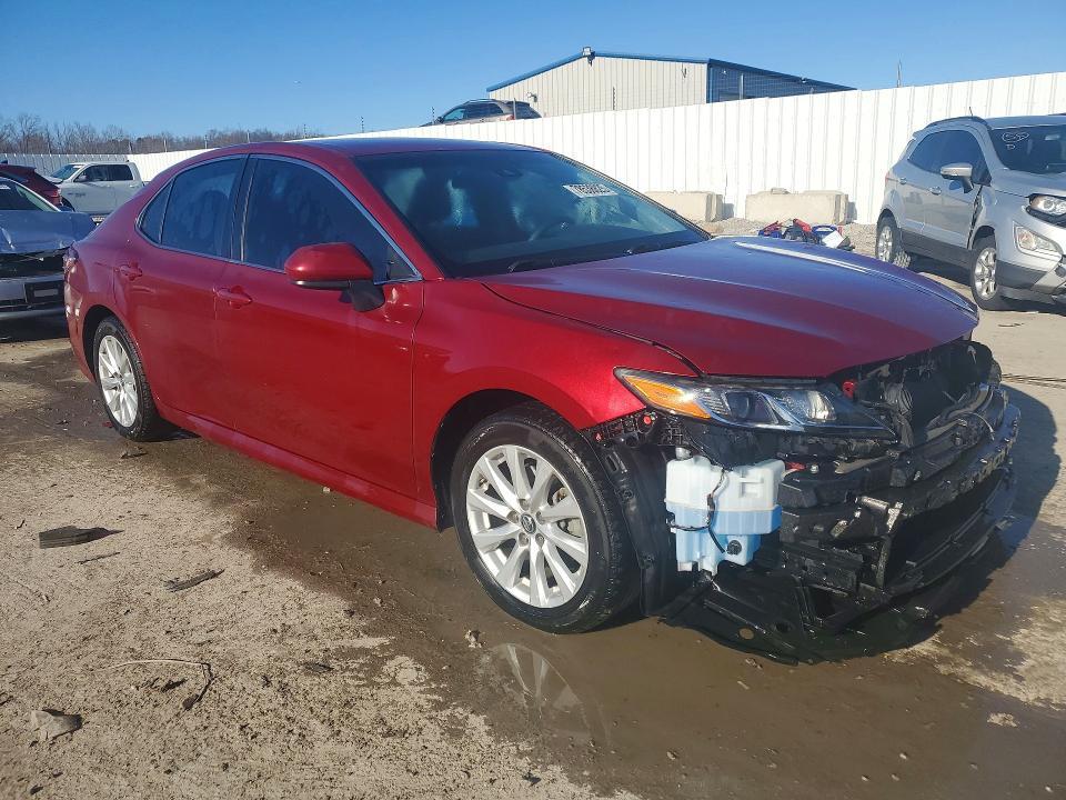 2018 Toyota Camry le