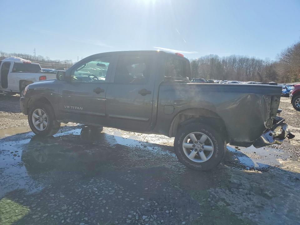 2011 Nissan Titan s