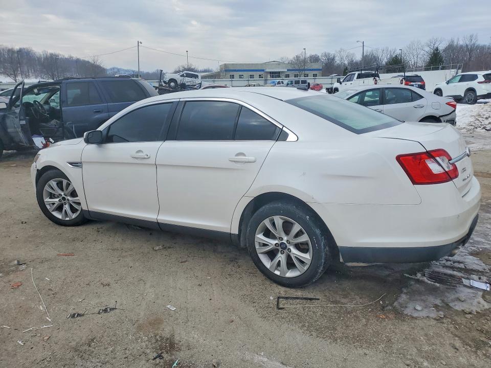 2011 Ford Taurus sel