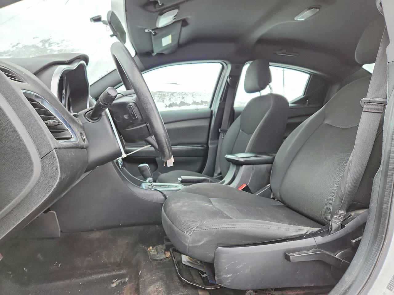 2012 Dodge Avenger se