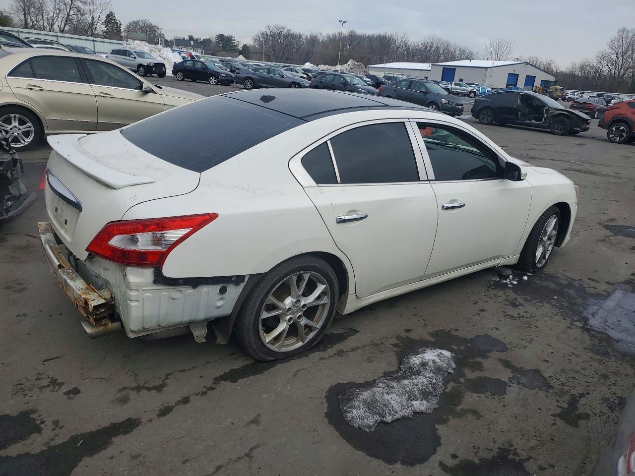 2011 Nissan Maxima s