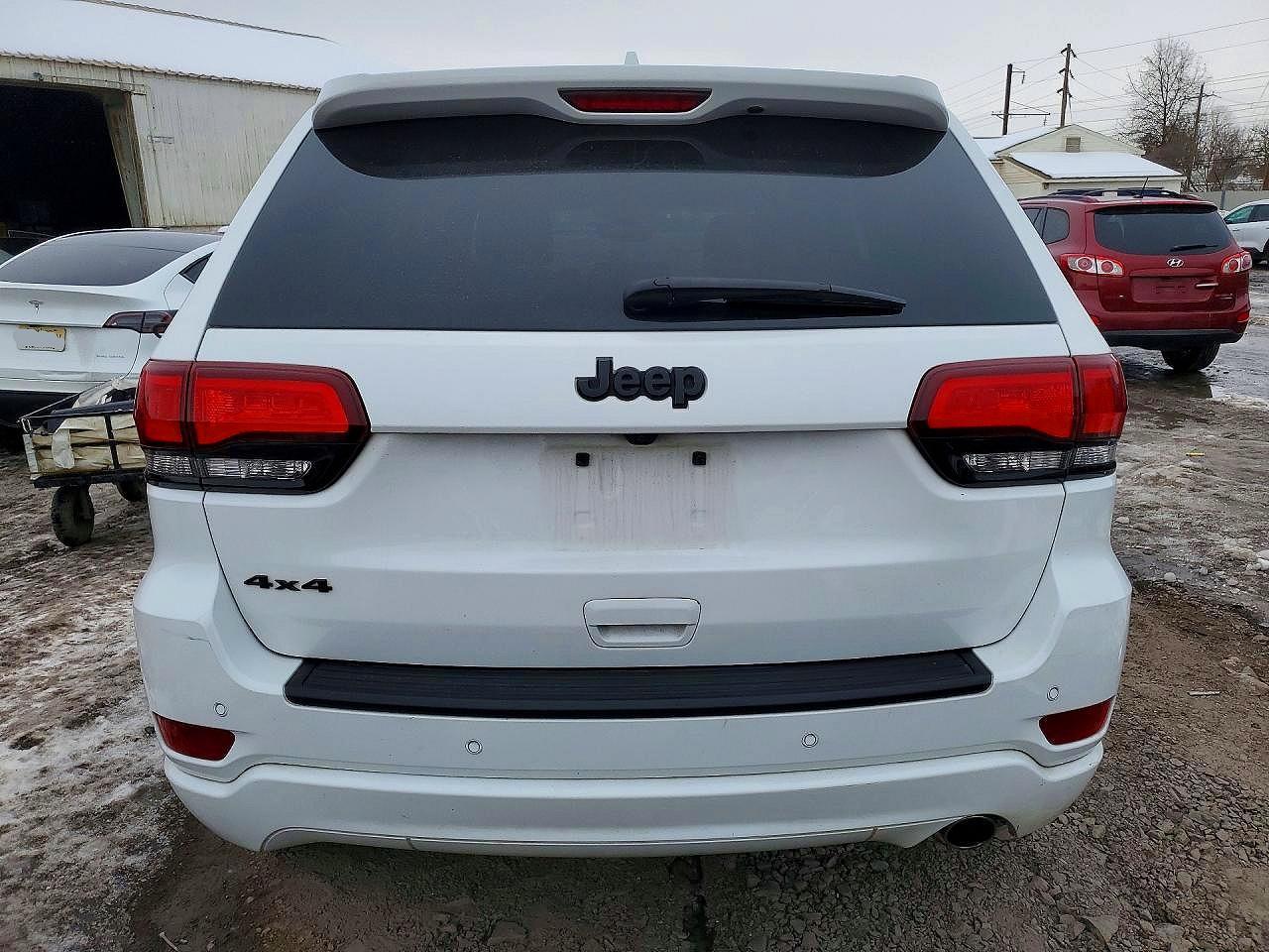 2020 Jeep Grand Cherokee Laredo