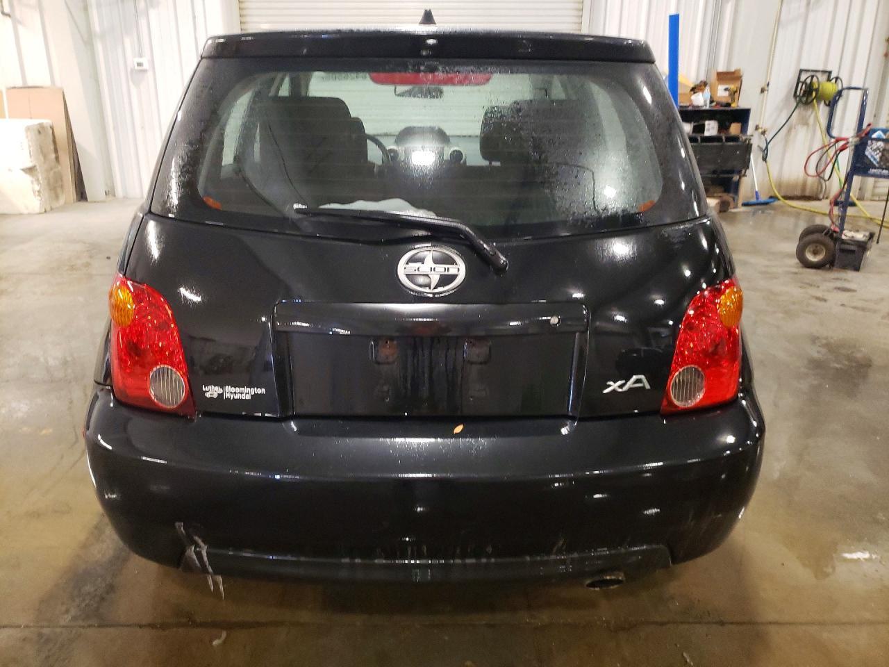 2005 Scion XA