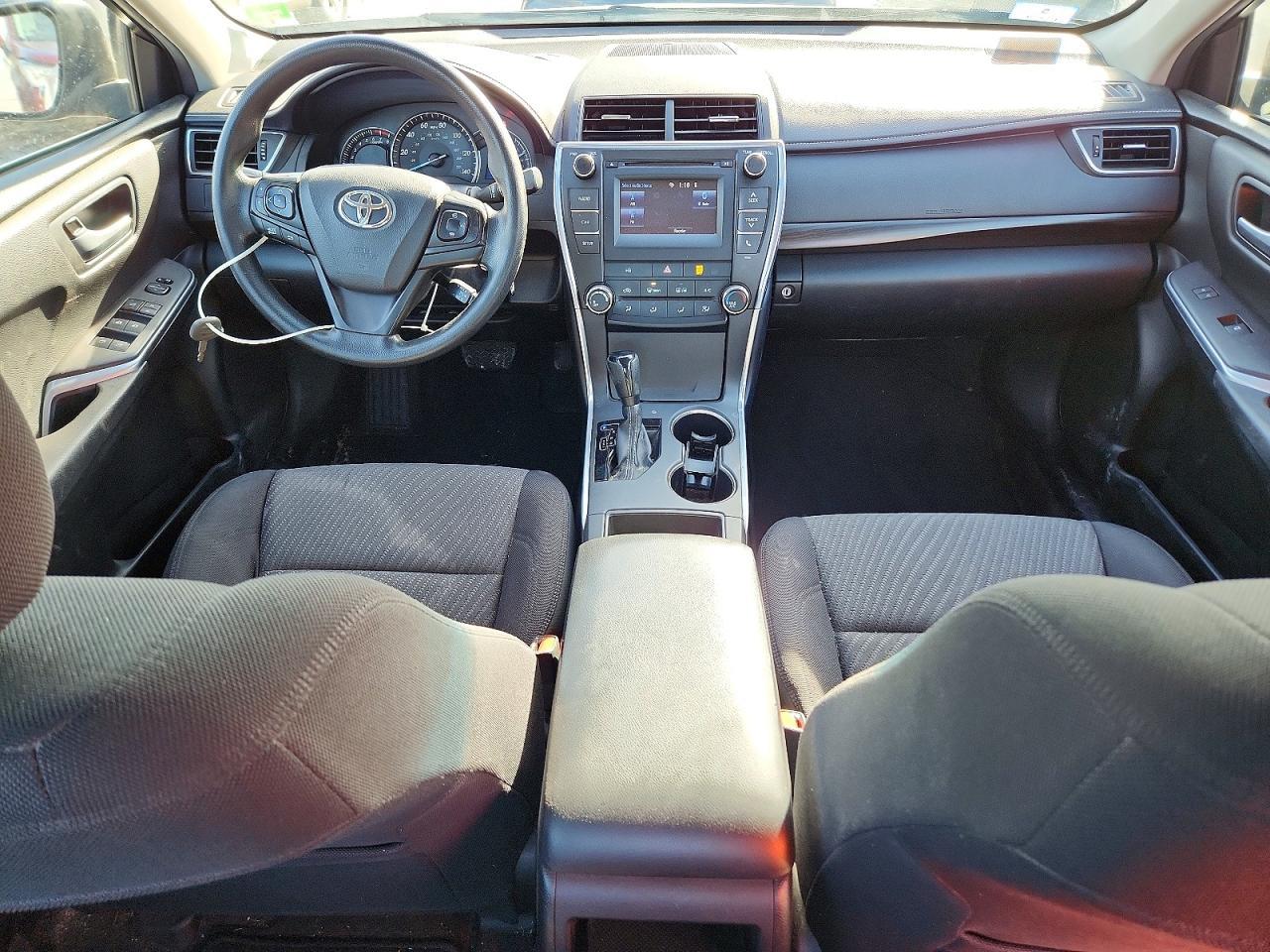 2015 Toyota Camry le