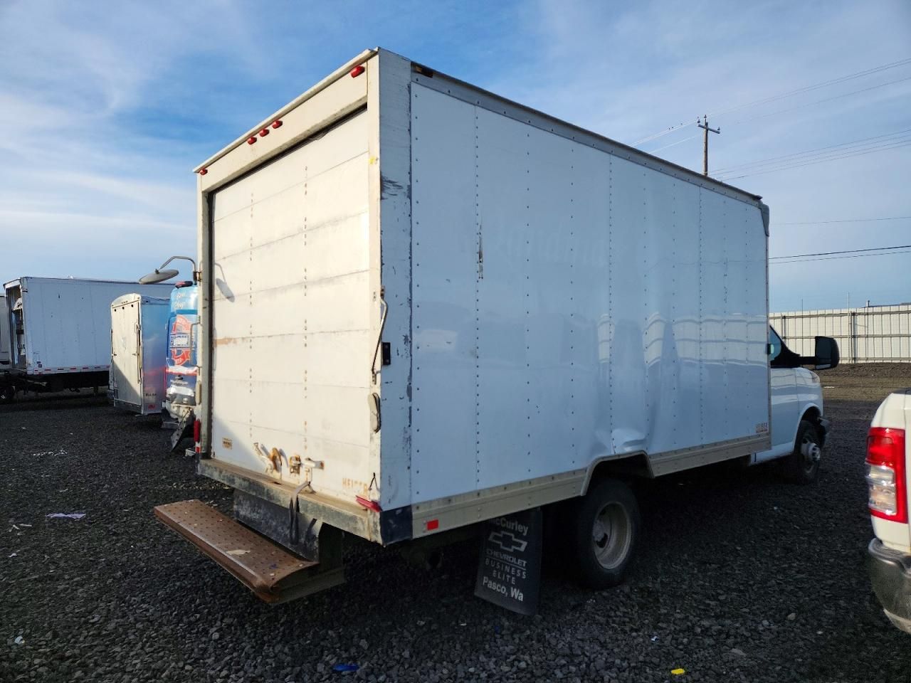 2016 Chevrolet Express BOX Truck