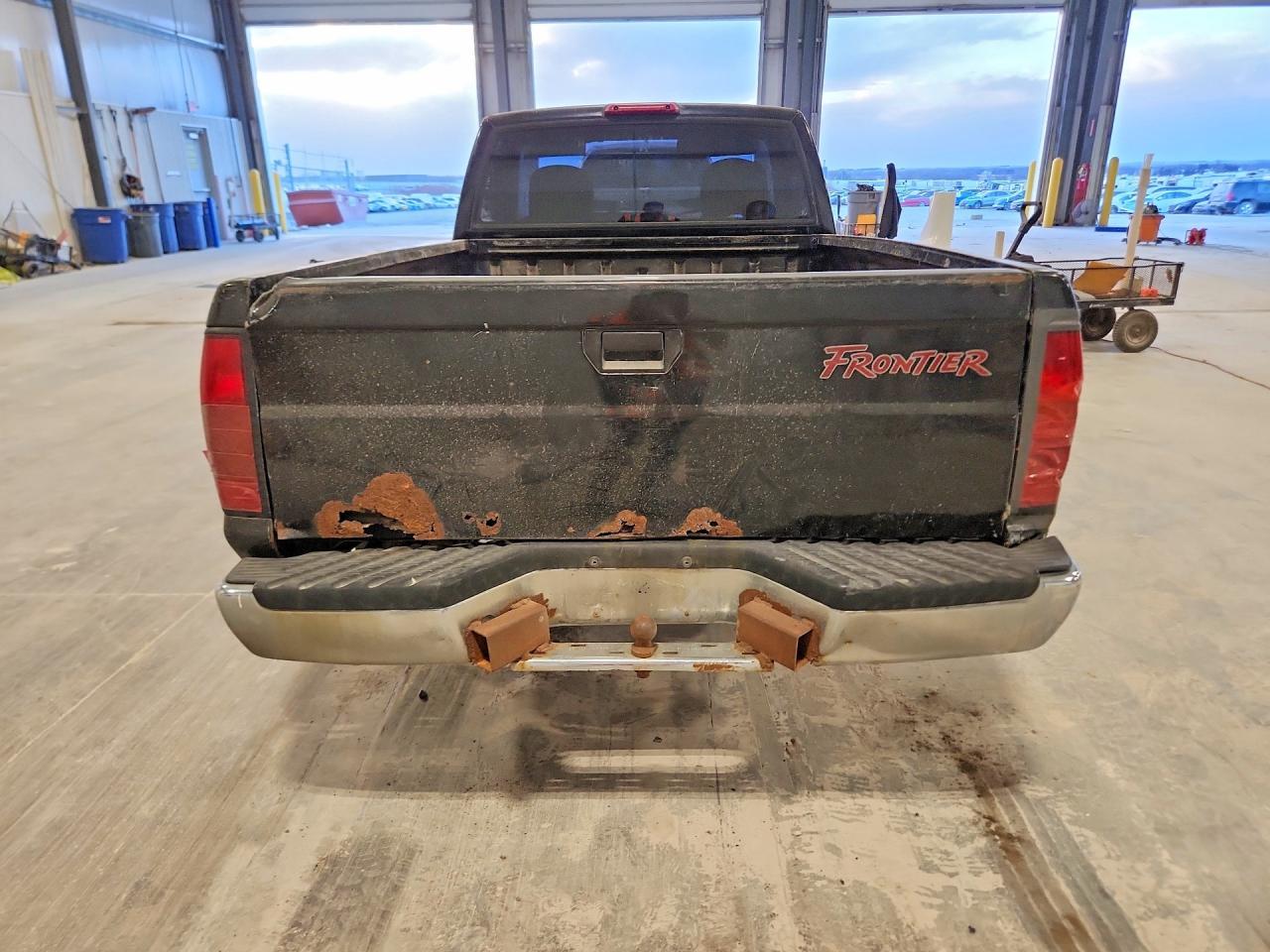 2000 Nissan Frontier xe