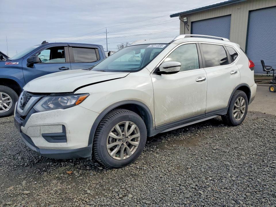 2017 Nissan Rogue sv