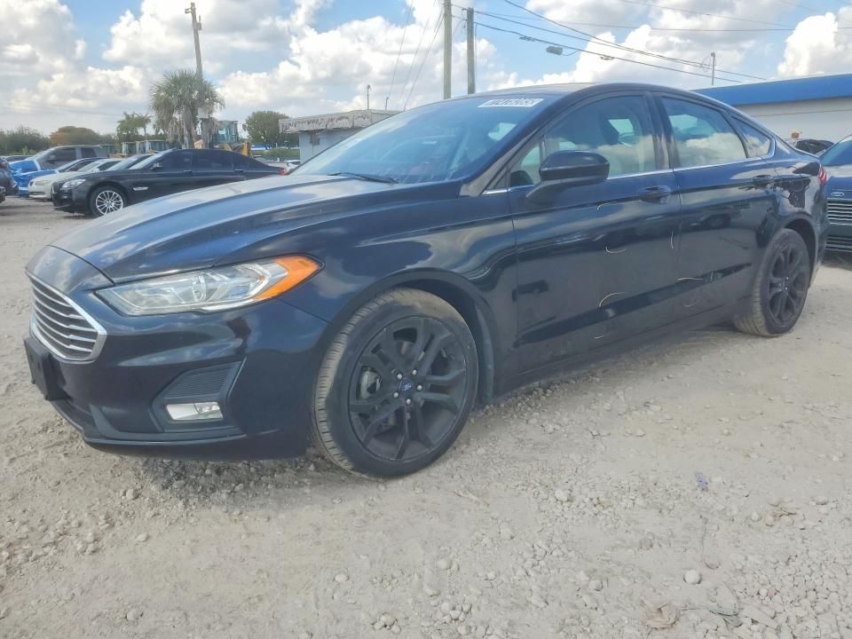 2020 Ford Fusion se