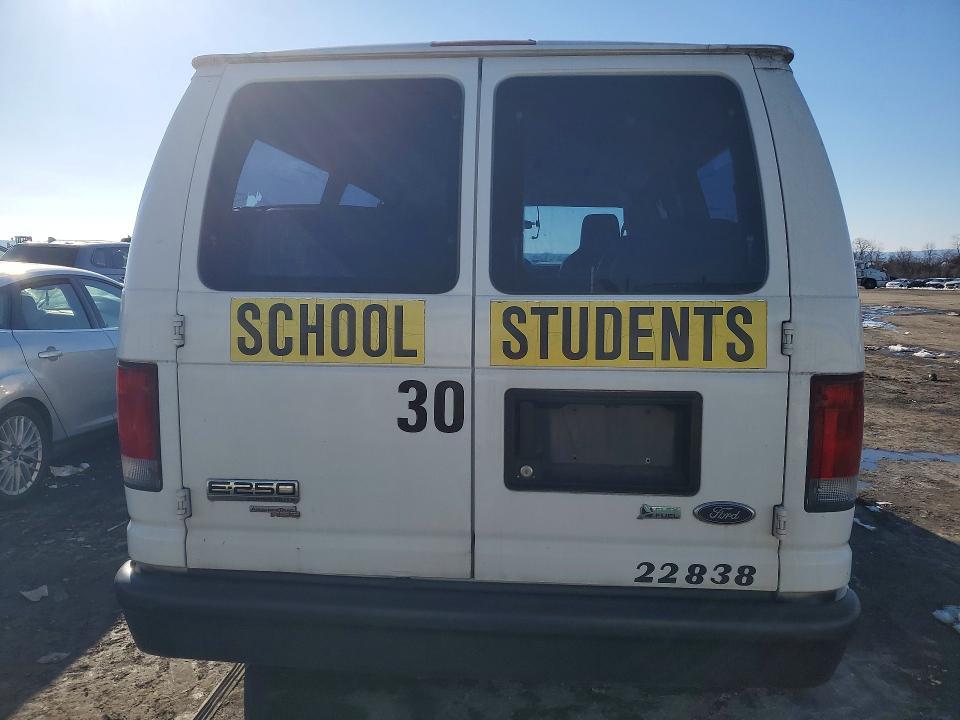 2012 Ford Econoline E250 van